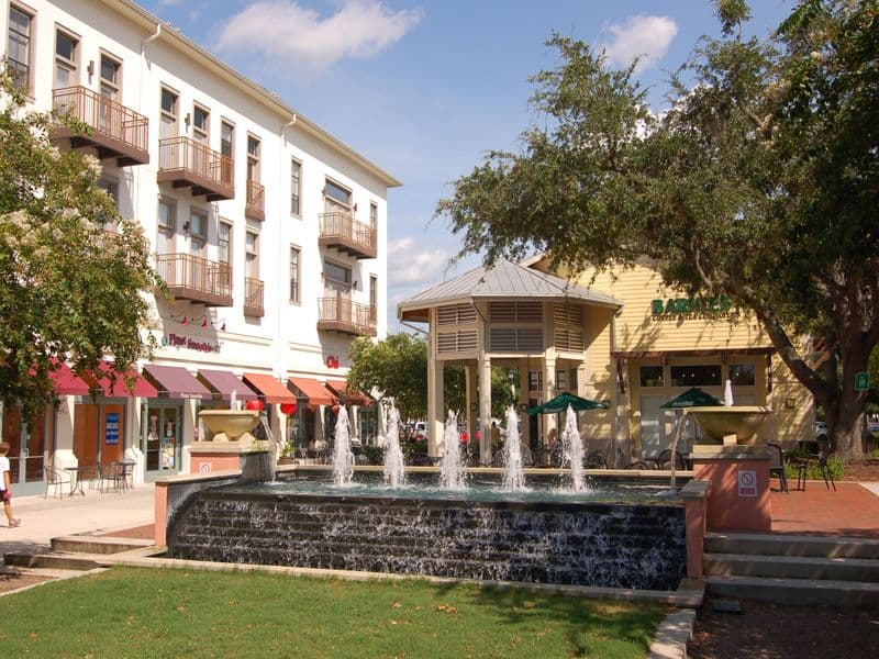 Best Orlando Neighborhoods for Families in 2026