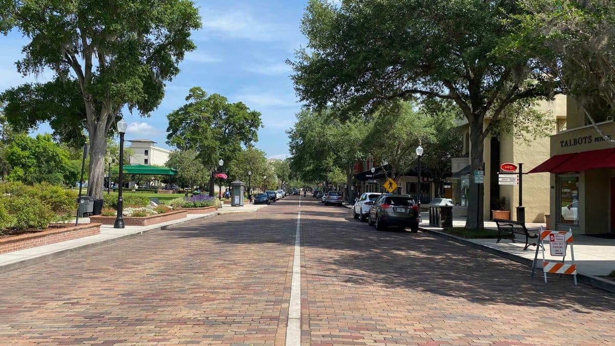 Winter Park High School — homes and neighborhoods in the attendance zone